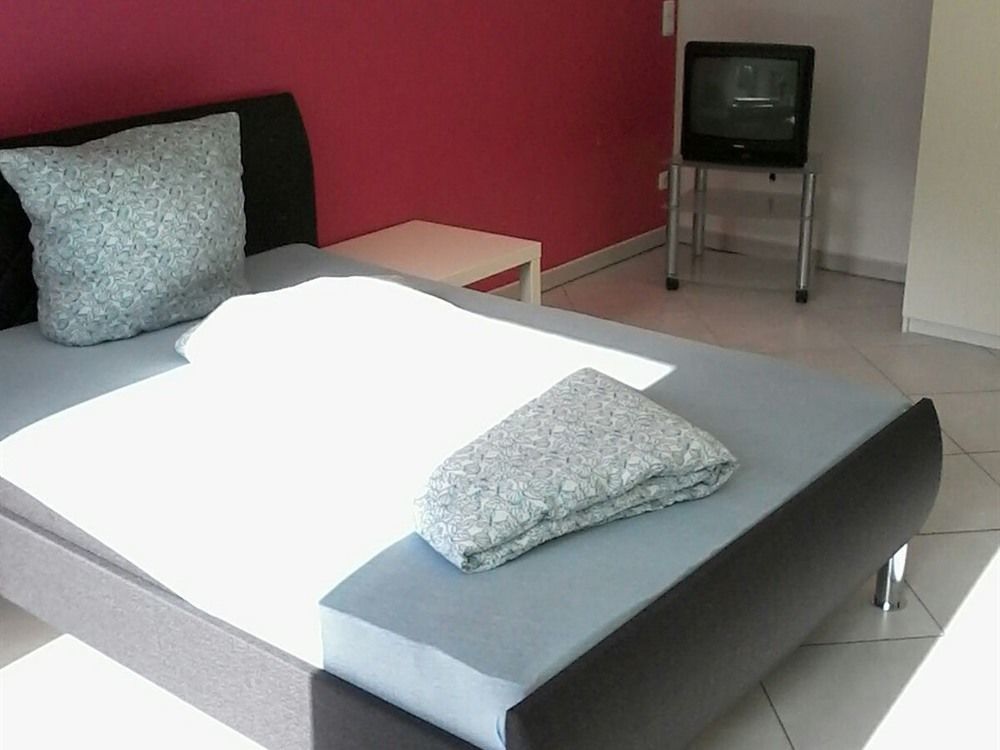 Ferienwohnung Kierpacz メンヒェングラートバッハ エクステリア 写真